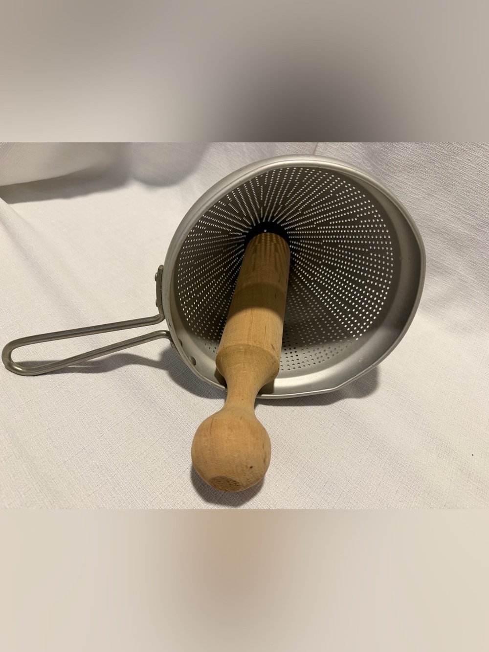 Mirro Cone Aluminum Sieve Tomato Strainer Colander w/Wooden Pestle Masher